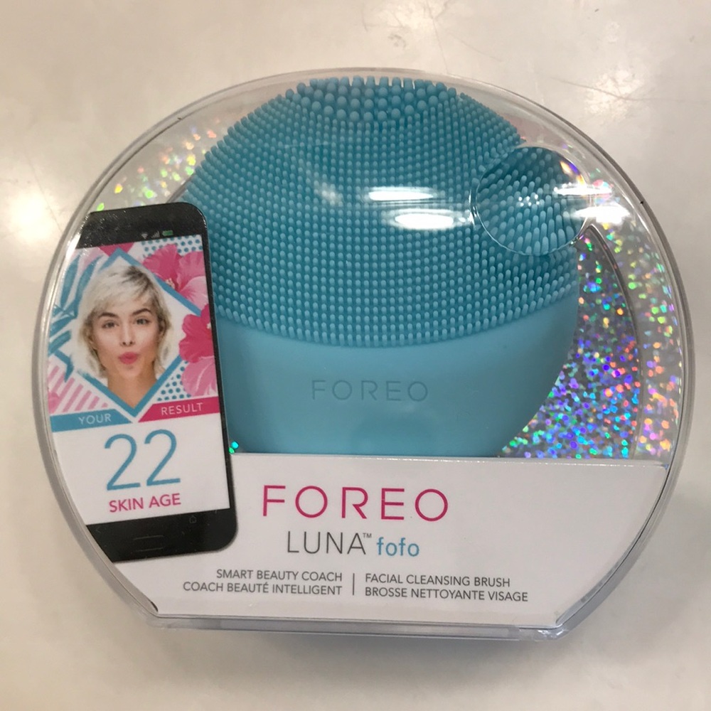 FOREO NEW NEVER USED/open